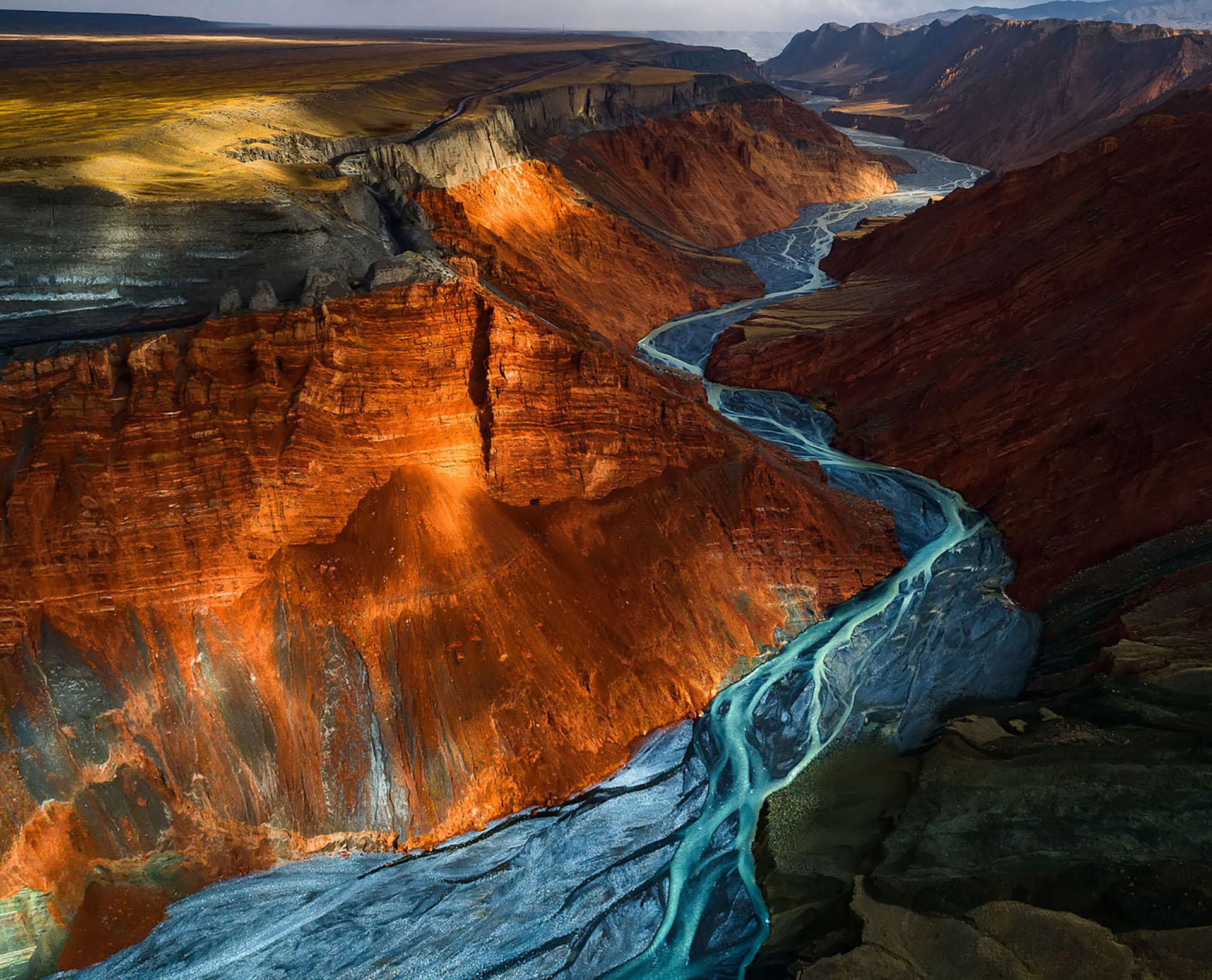 DUSHANZI Grand Canyon DUSHANZI GRAND CANYON. Different types of metallic minerals make the canyon so splendid.