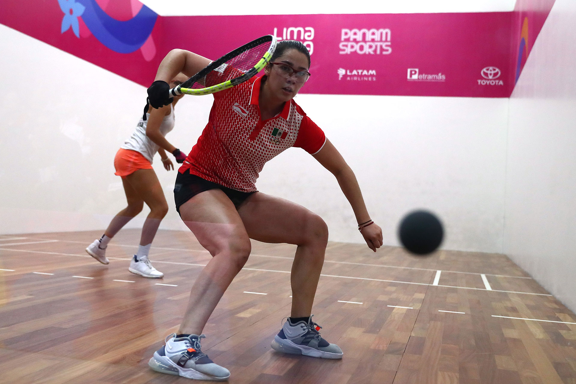 XVIII Pan American Games - Lima 2019 XVIII Pan American Games - Lima 2019 - Racquetball - Women's Team Gold Medal - Racquetball Courts, Lima, Peru - August 10, 2019. Argentina's Natalia Mendez and Mexico's Montserrat Meji in action. REUTERS/Pilar Olivares